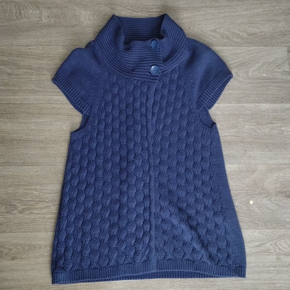 Izod Ladies Sweater, size M. - Picture 1 of 7